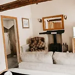 Bed & Breakfast The Wilson's Arms 4*